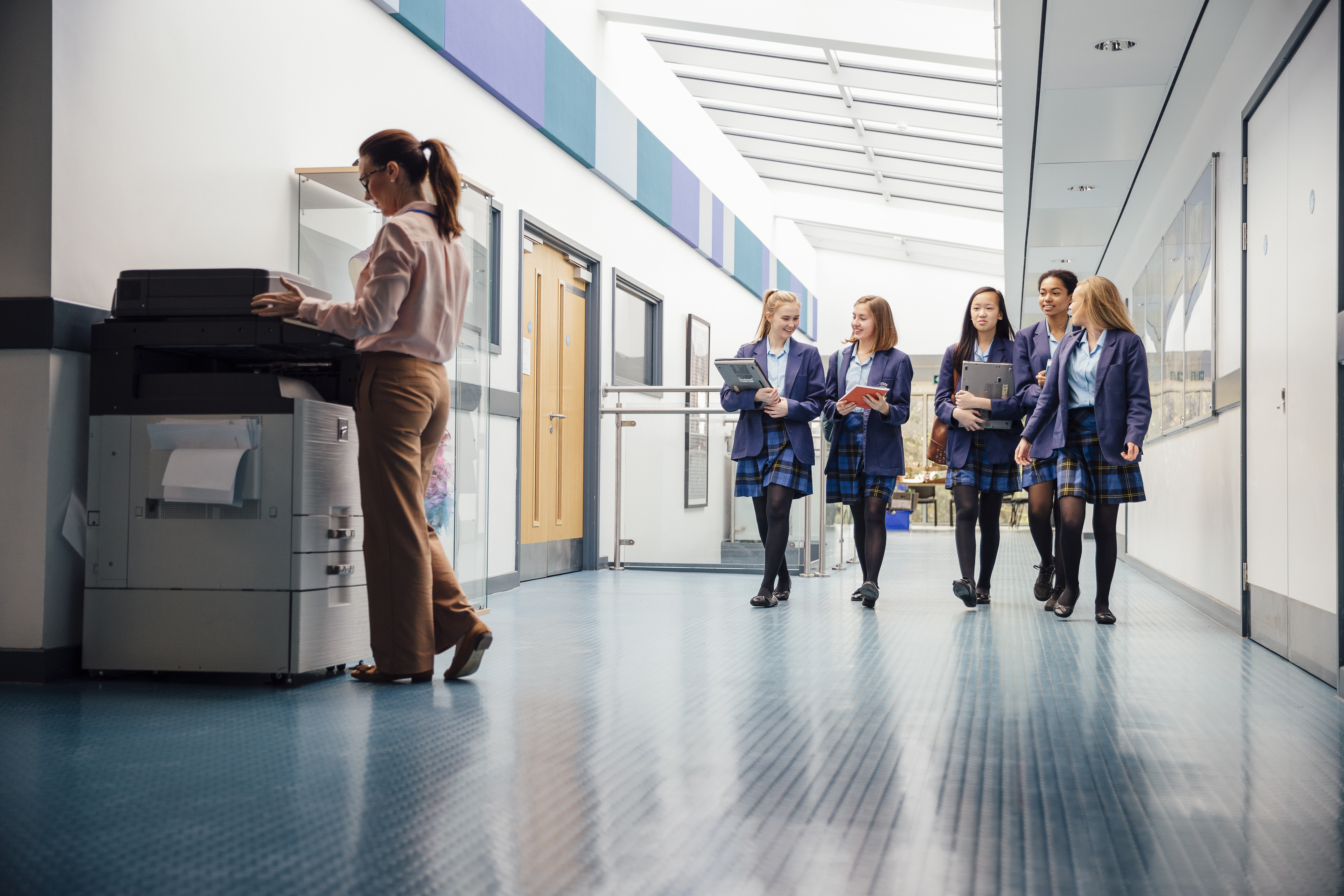 Image of secondary school pupils walking